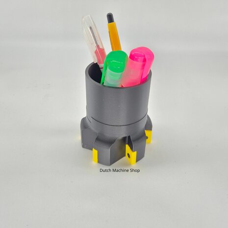 Stifthalter &bdquo;Der Planfr&auml;ser&ldquo; &ndash; Grobes Gesch&uuml;tz f&uuml;r Ihren Schreibtisch